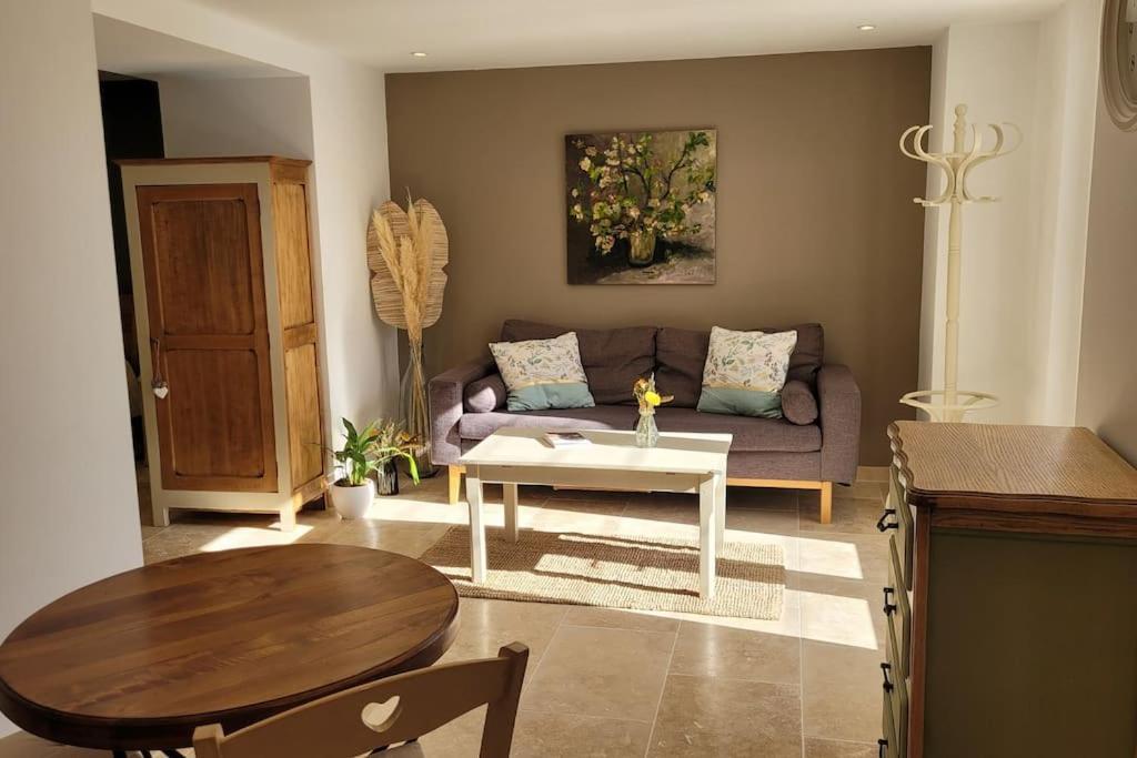 La Genestiere Au Milieu Des Vignes, Piscine Partagee Apartment Mazan