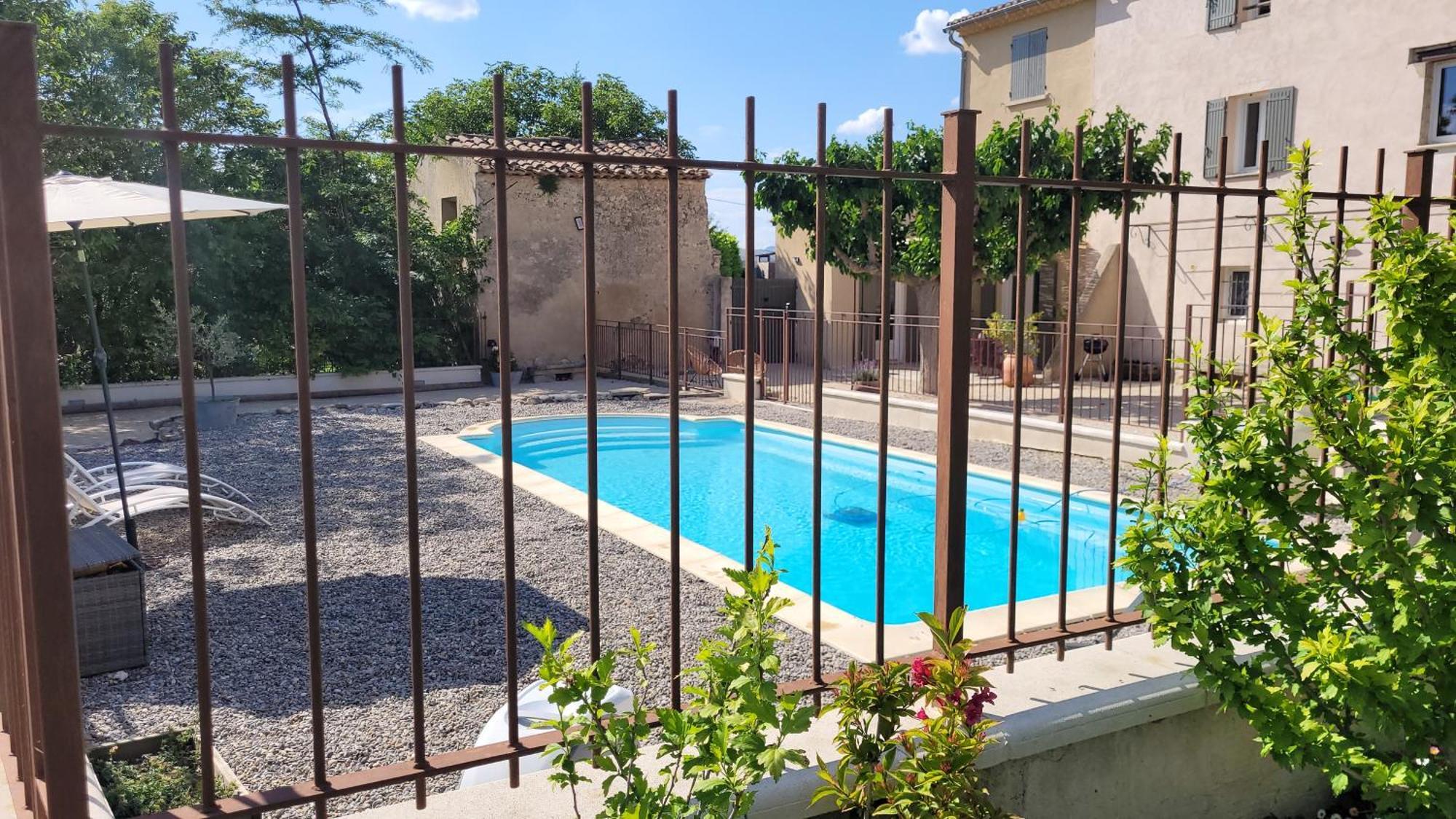 La Genestiere Au Milieu Des Vignes, Piscine Partagee Mazan